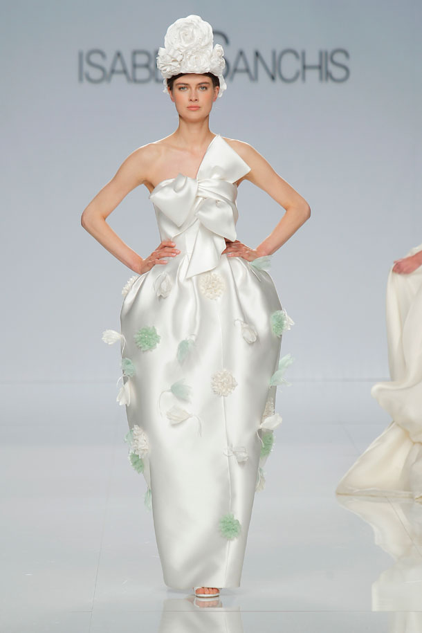 ilovebrides.pt Isabel Sanchis 2018 Barcelona Bridal Fashion Week 2017